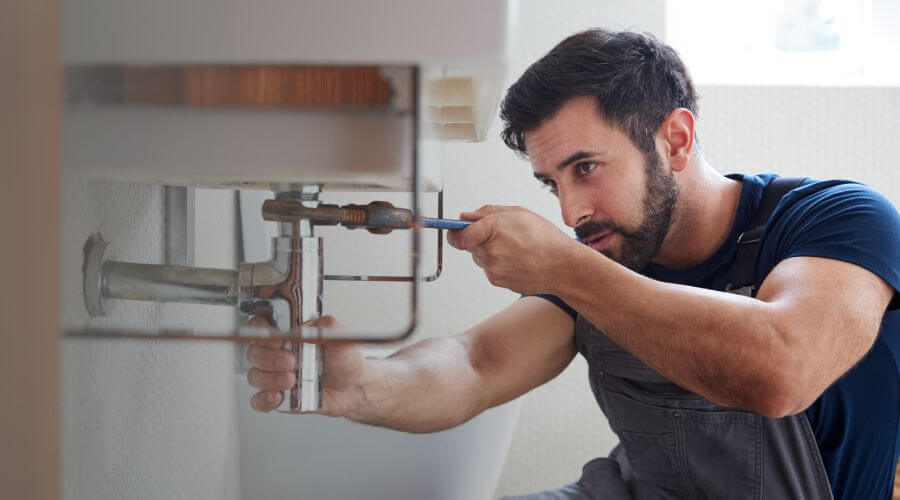 Sink pipe leak repair in Gallina, NM